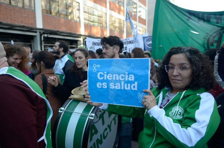 Documento En Defensa De La Ciencia Nacional