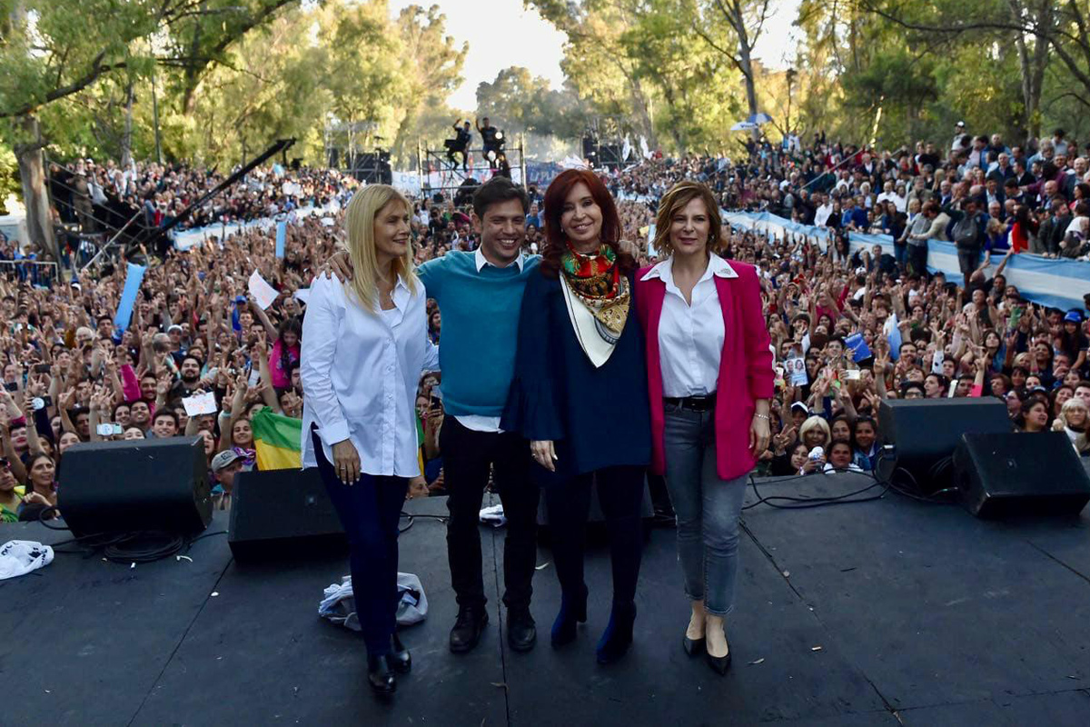 Kicillof con CFK en La Plata: «No se puede gobernar el país como una empresa»