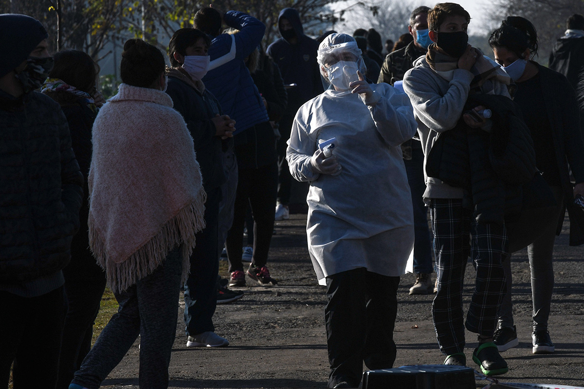 El peor día: 30 fallecidos por coronavirus y 1386 casos en las últimas 24 horas