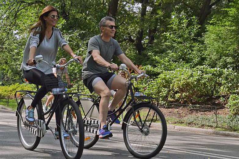 Macri, de las bicis en el Central Park de Nueva York al bondi en Pilar