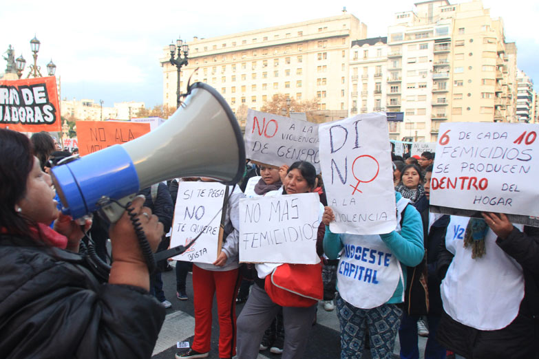 Restituyen fondos destinados a combatir la violencia contra las mujeres