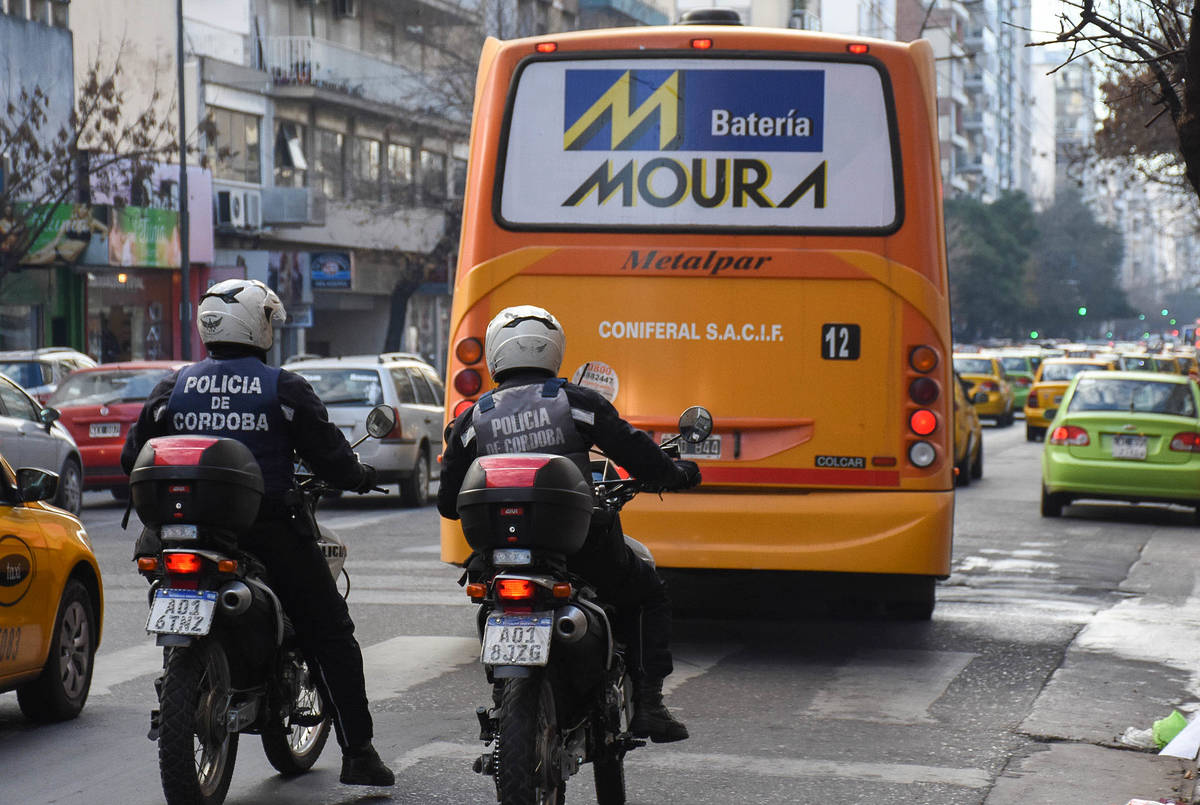 Mestre acusó a colectiveros de querer generar un Cordobazo