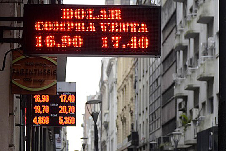 Cinco claves para entender por qué aumenta el dólar