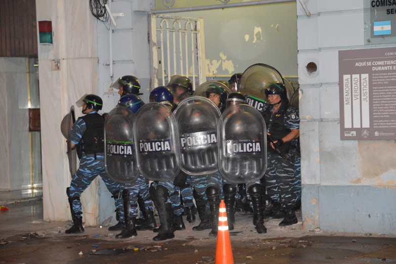 Envuelto en polémica, comenzó el juicio contra policías de Pergamino