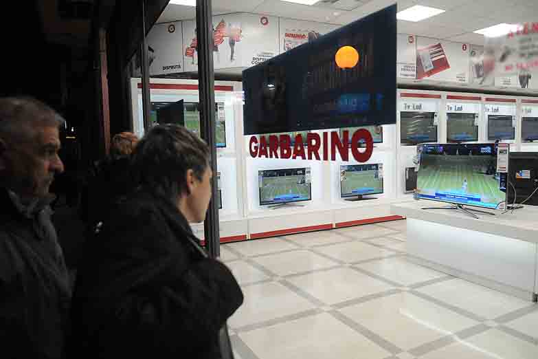 El consumo sigue en caída