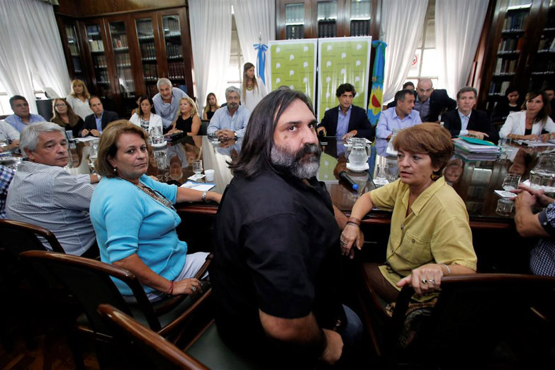 Docentes piden discutir reforma secundaria y adelantan que quieren cláusula gatillo en 2018