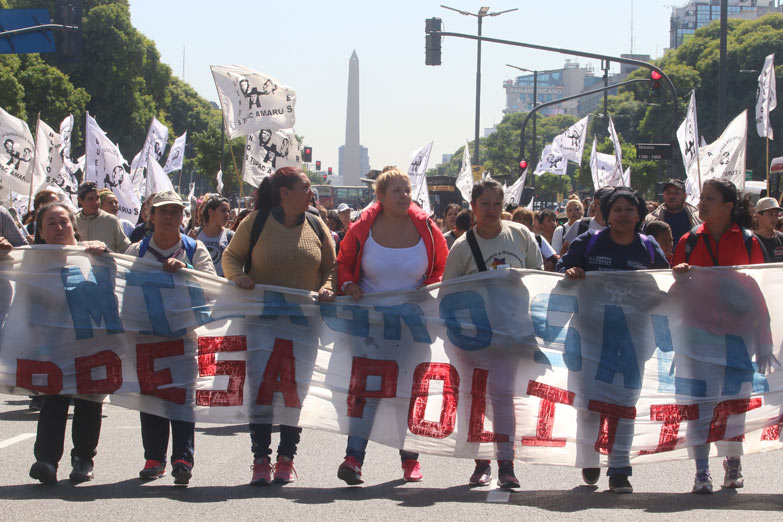 «Con presos políticos, reforma laboral y previsional, no hay paz social»