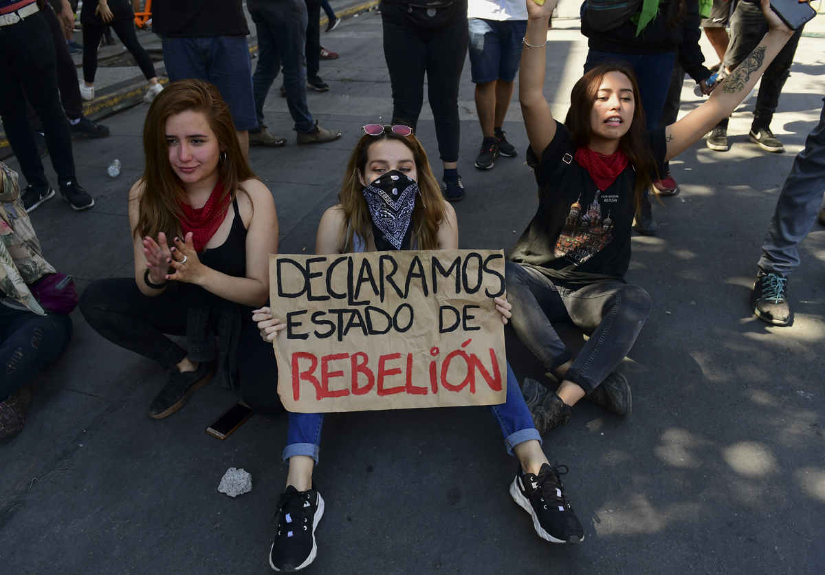 La desigualdad como sustrato de la rebelión de los chilenos que hasta ahora provocó 15 muertos