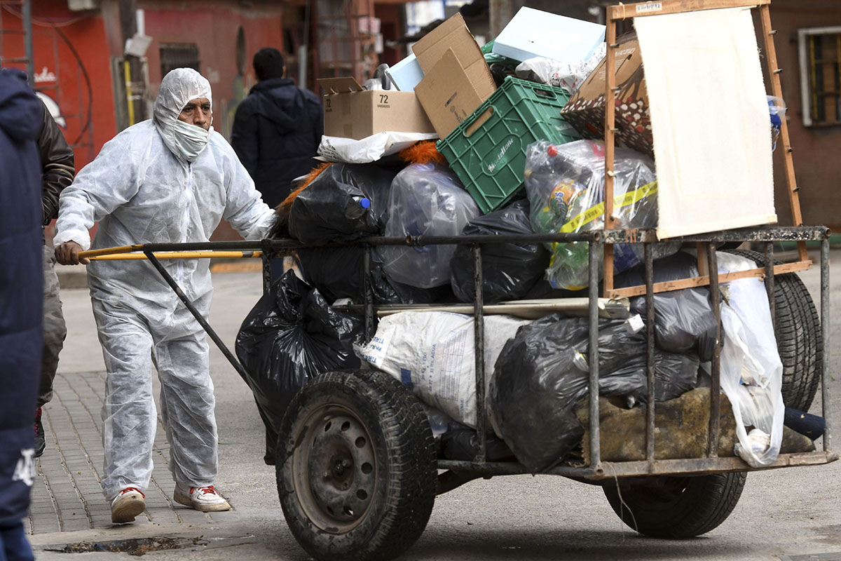 Parte del domingo: 16 personas murieron y 774 fueron diagnosticadas con coronavirus en el país