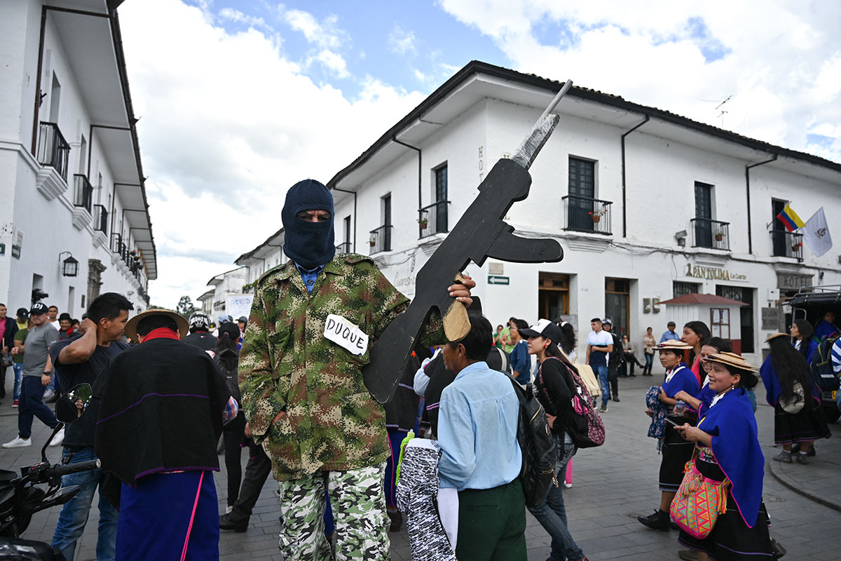 “Denunciamos las atrocidades, arbitrariedades y despojos de que es víctima Colombia»