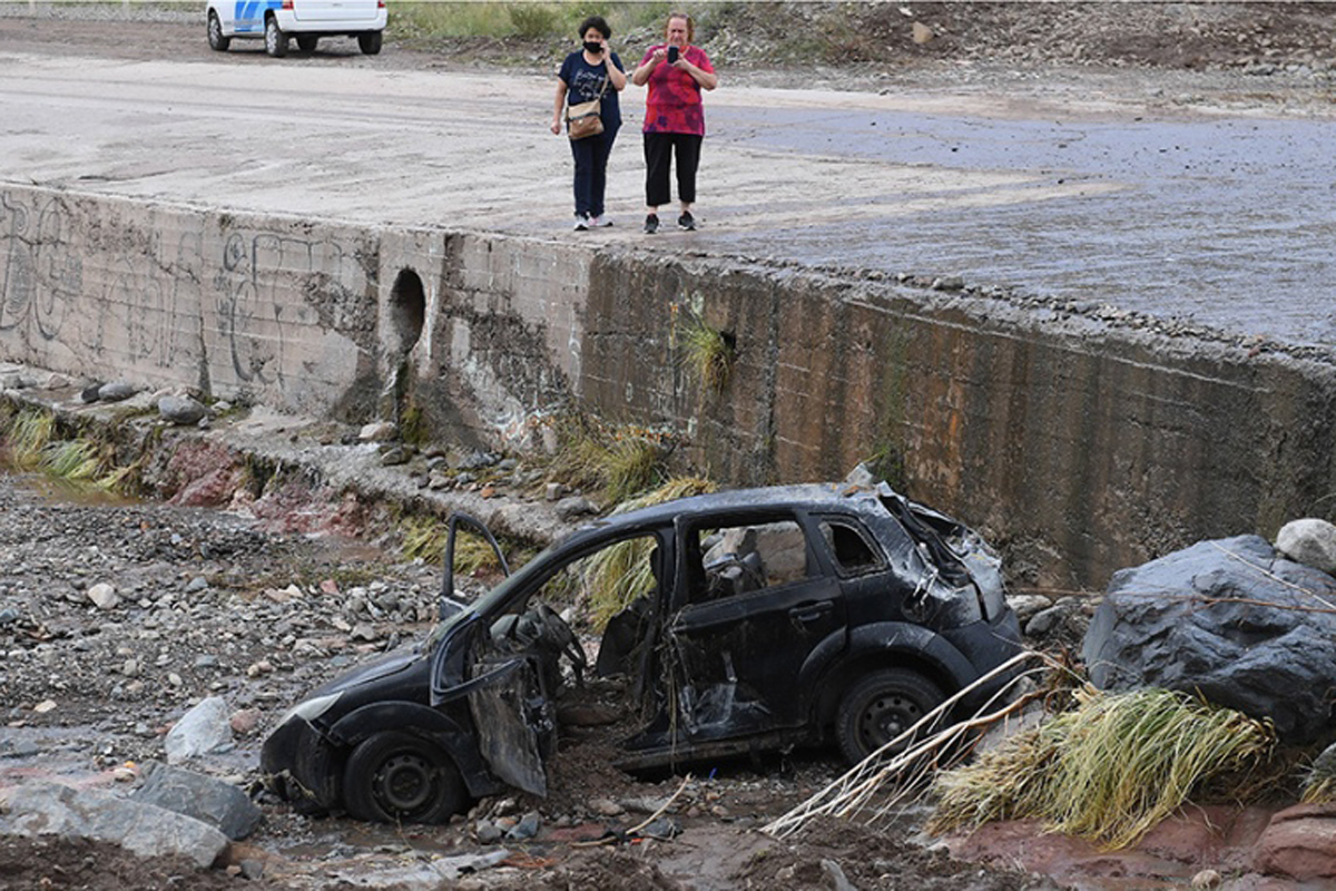 Un padre y sus dos hijas murieron arrastrados por un alud en Mendoza