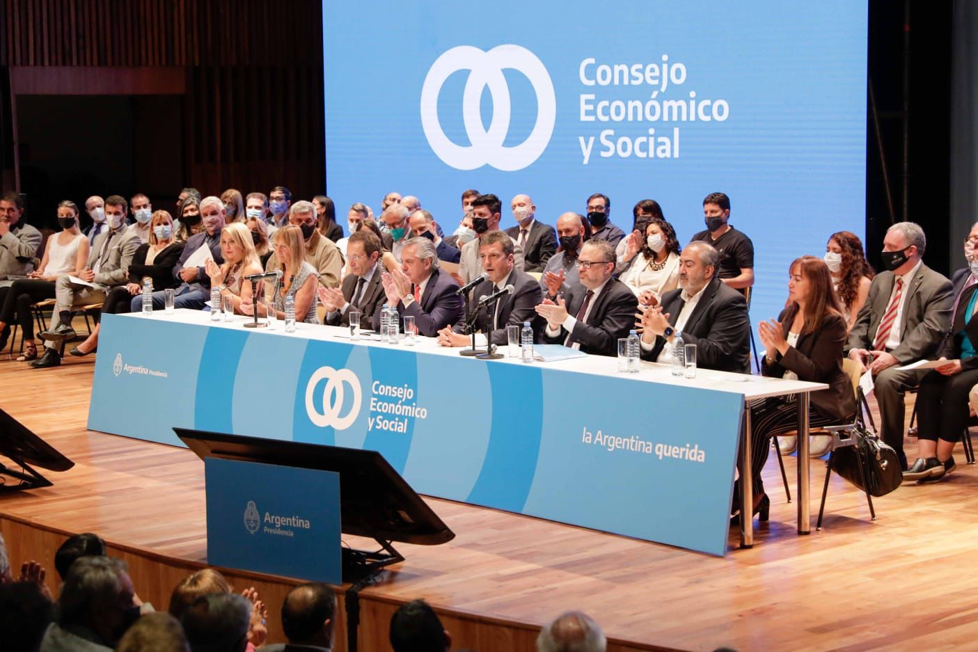 Massa llamó a un acuerdo con la oposición para consensuar políticas de Estado