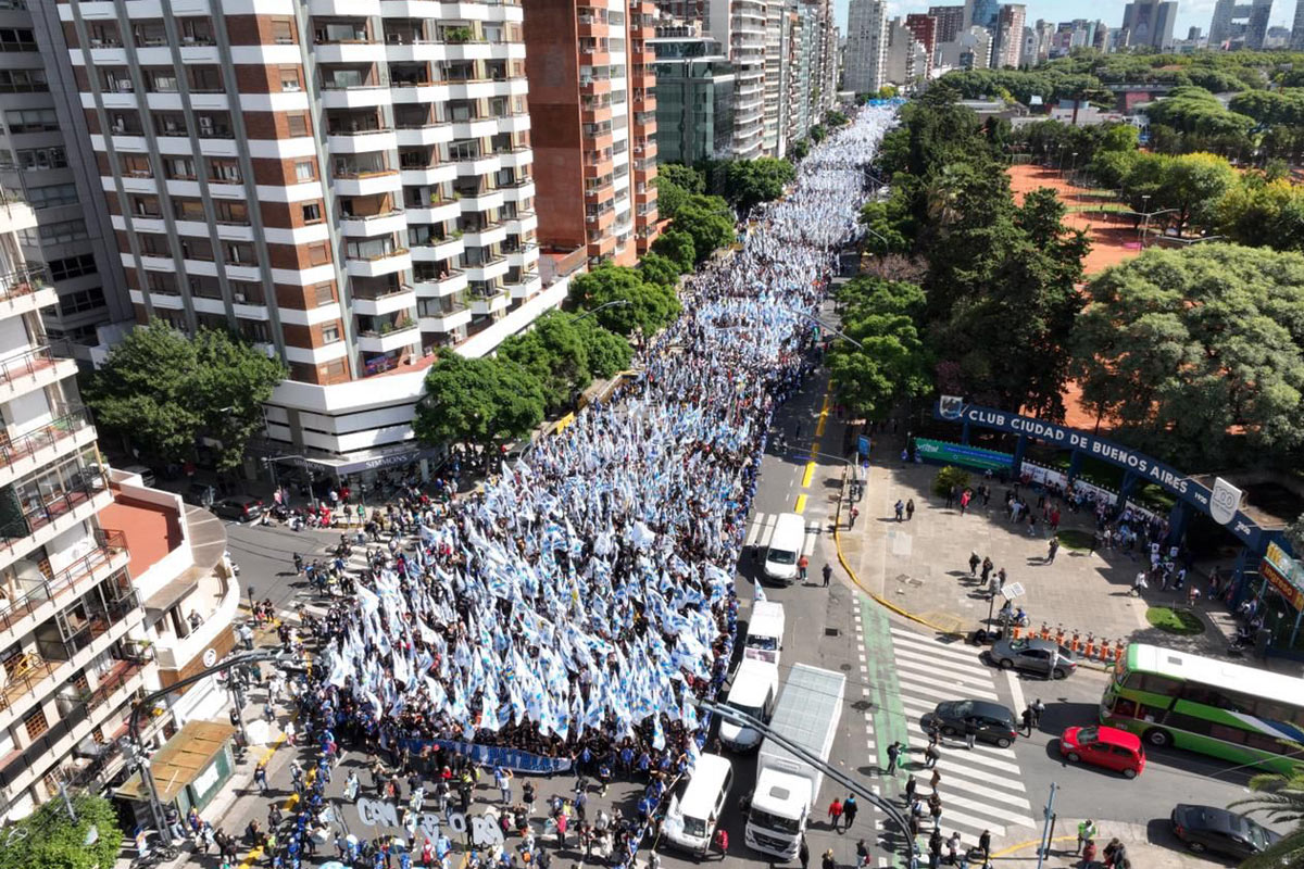 Tras dos años, el Día de la Memoria vuelve a conmemorarse en la Plaza de Mayo