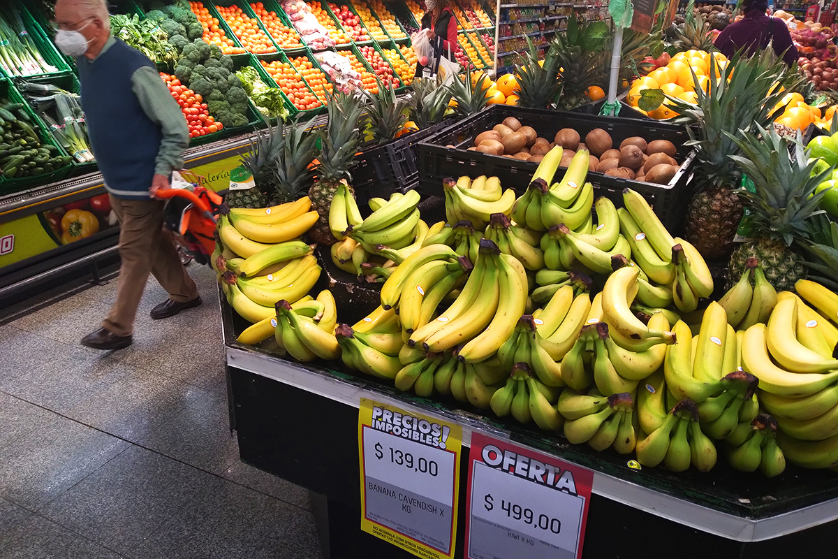 Verduras y frutas subieron muy por encima del resto de los alimentos