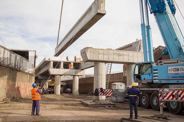 Alberto Fernández recorre las obras en el ferrocarril Belgrano Sur