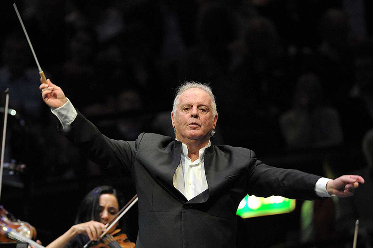 Daniel Barenboim anunció que debido a una “grave enfermedad neurológica” suspenderá sus actividades