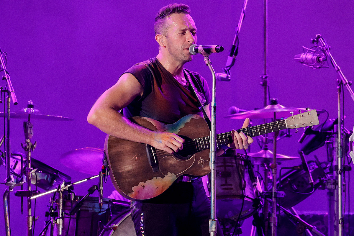 A días de la visita de Coldplay a la Argentina: Chris Martin tiene «una afección pulmonar grave» y suspendió sus shows en Brasil