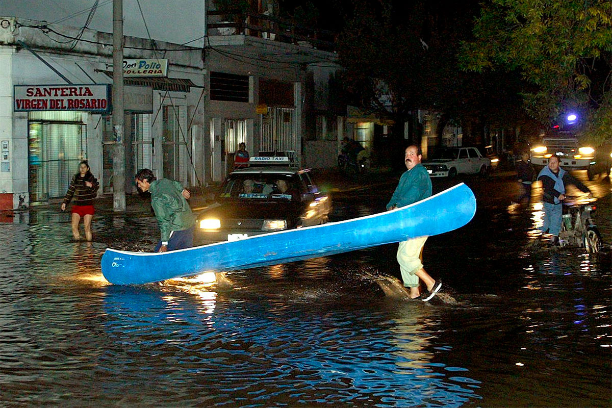 A 20 años de la inundación de Santa Fe, rescatan la memoria colectiva de un crimen hídrico que sigue impune