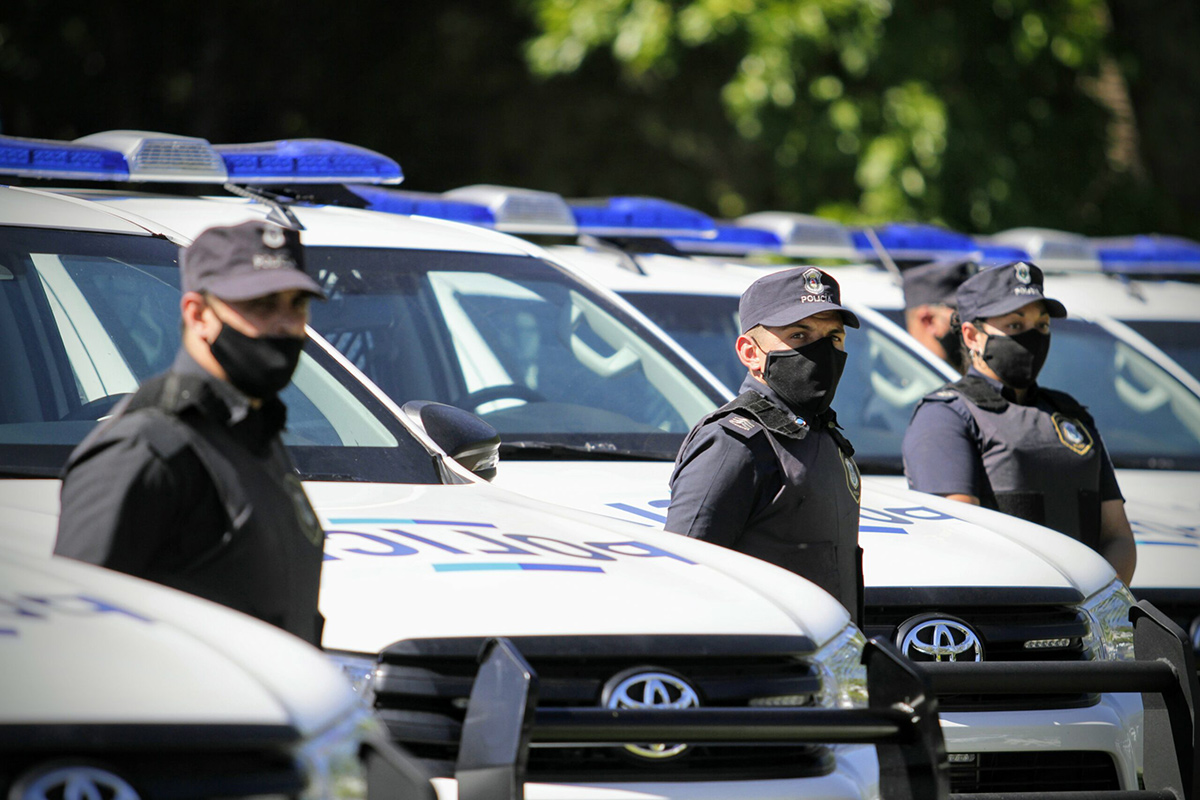 Condenan a cinco policías por detener y violentar a tres jóvenes estudiantes