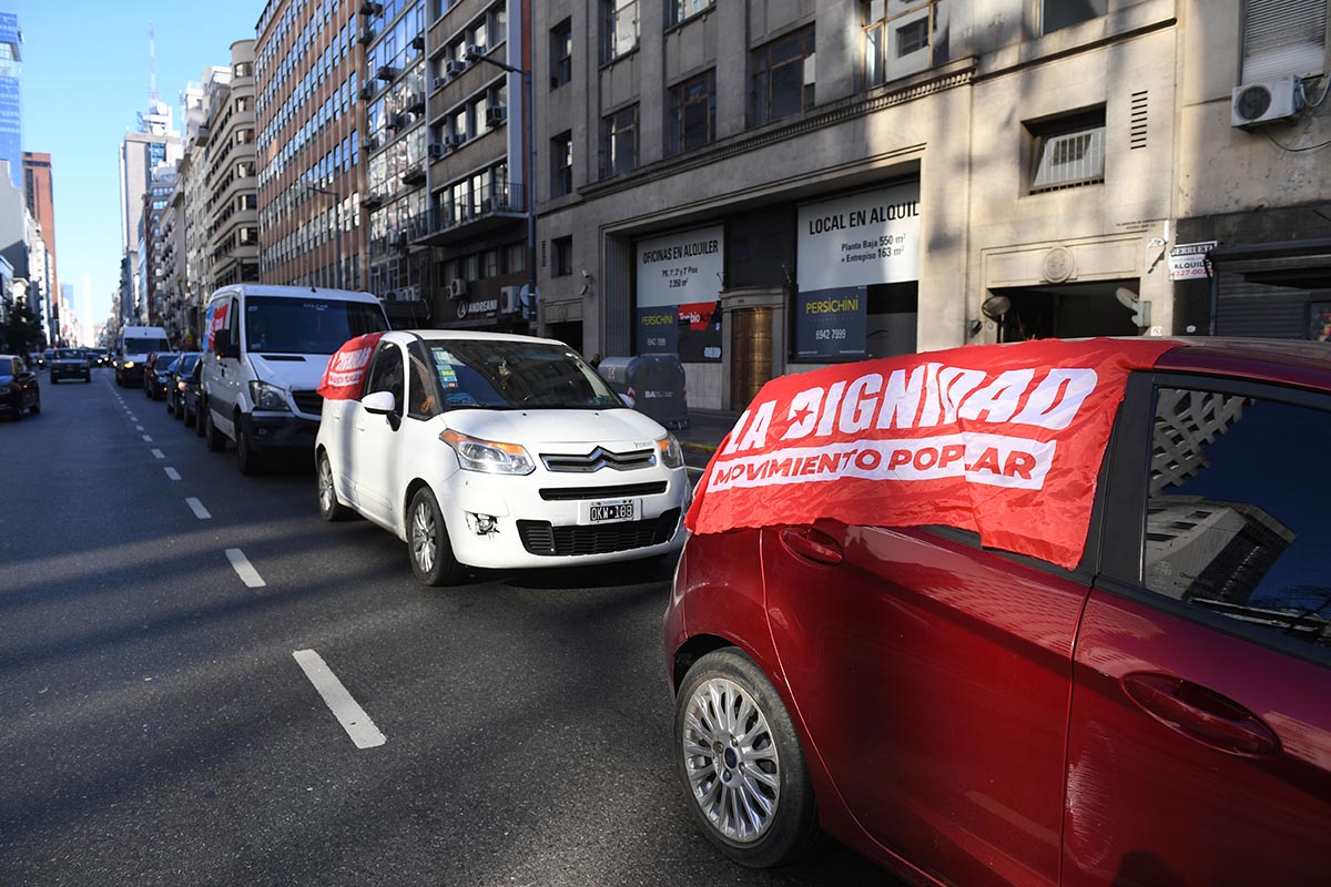 Caravana de protesta contra empresas que concentran la industria de alimentos