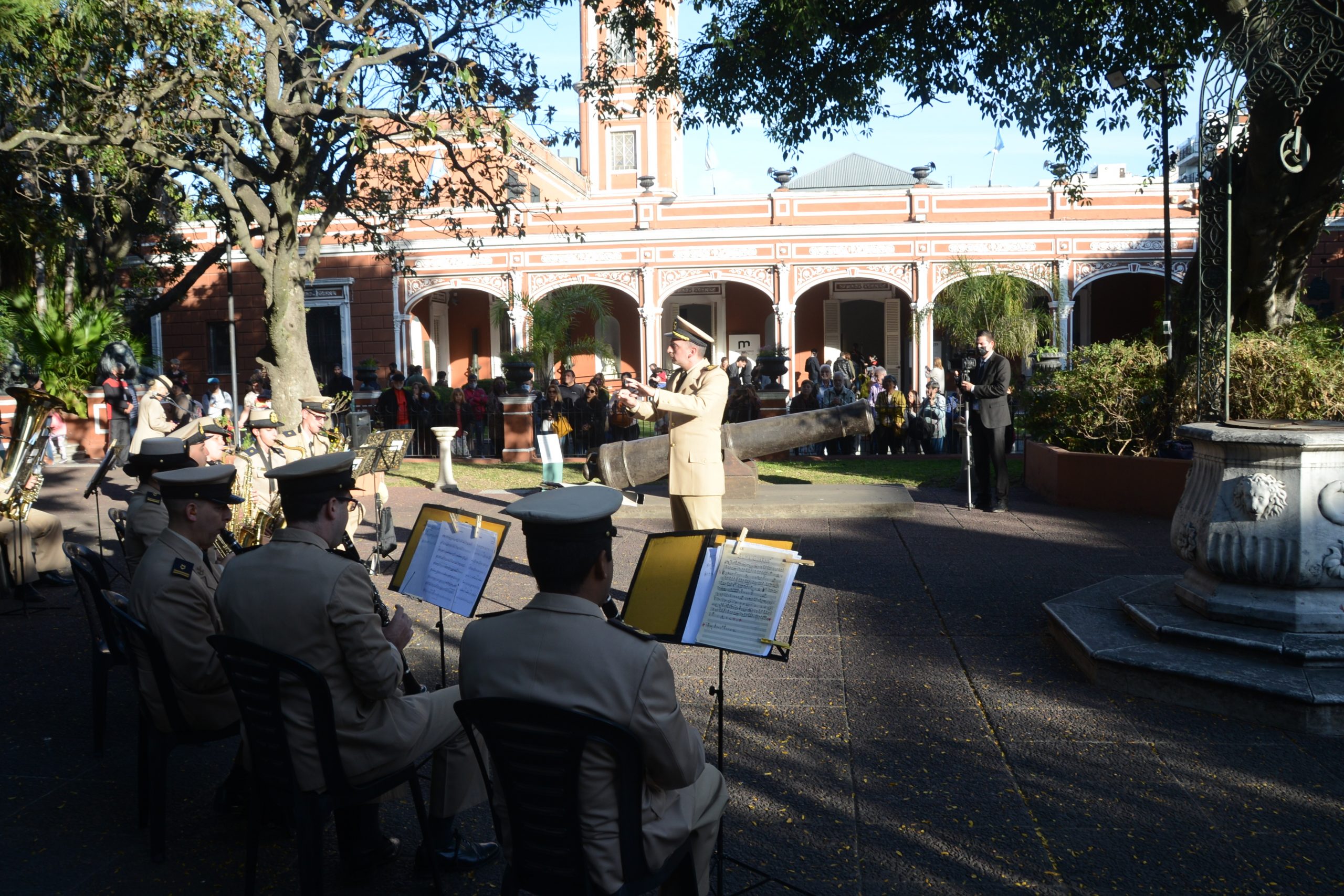 9 de Julio: chocolate y churros en el Museo Histórico Nacional