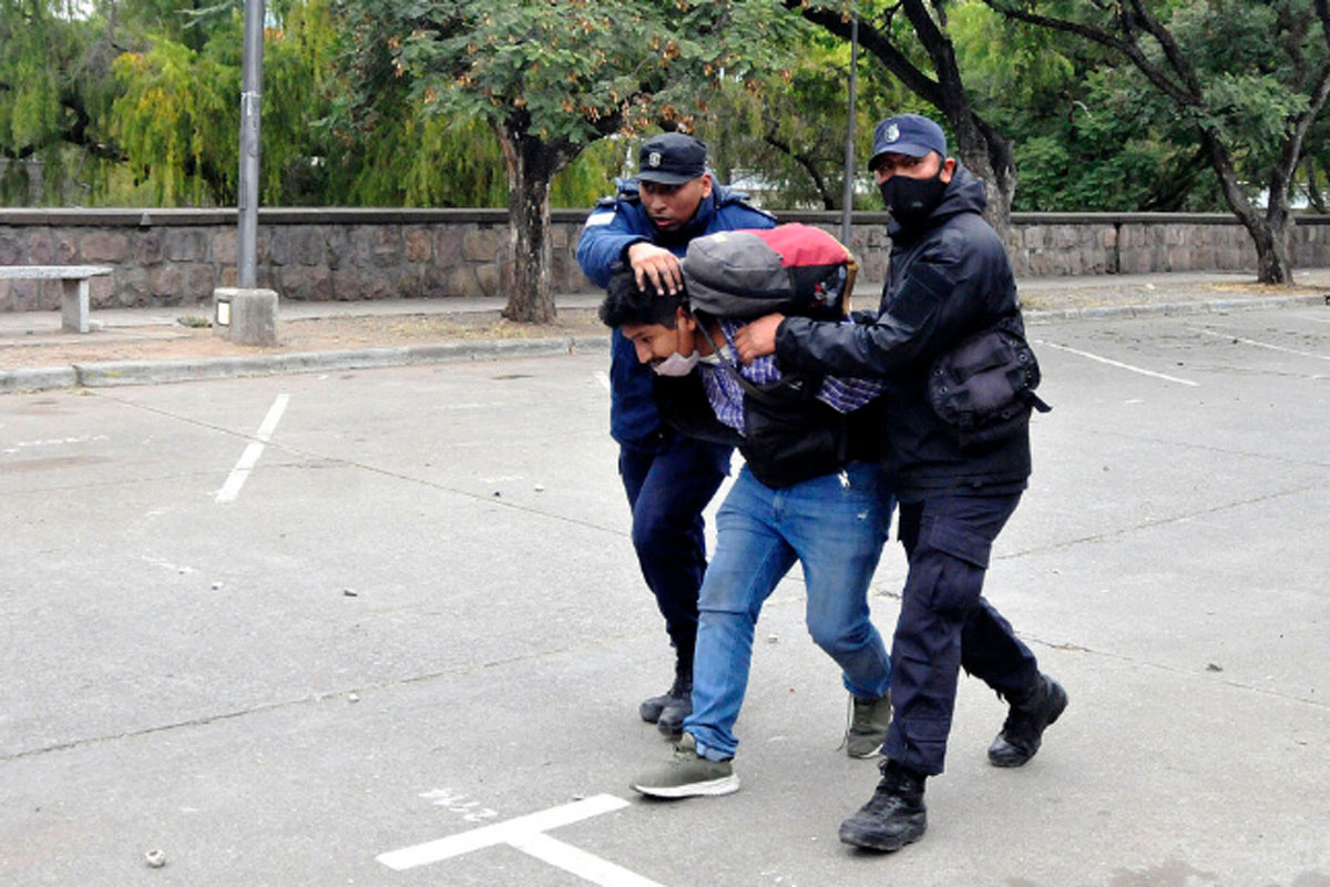 Liberan a nueve detenidos en allanamientos tras manifestarse contra la reforma en Jujuy