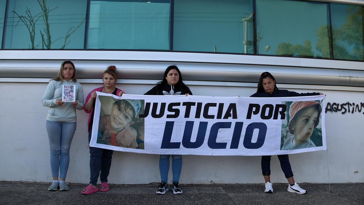 Piden que la madre de Lucio sea condenada por abuso sexual y odio de género