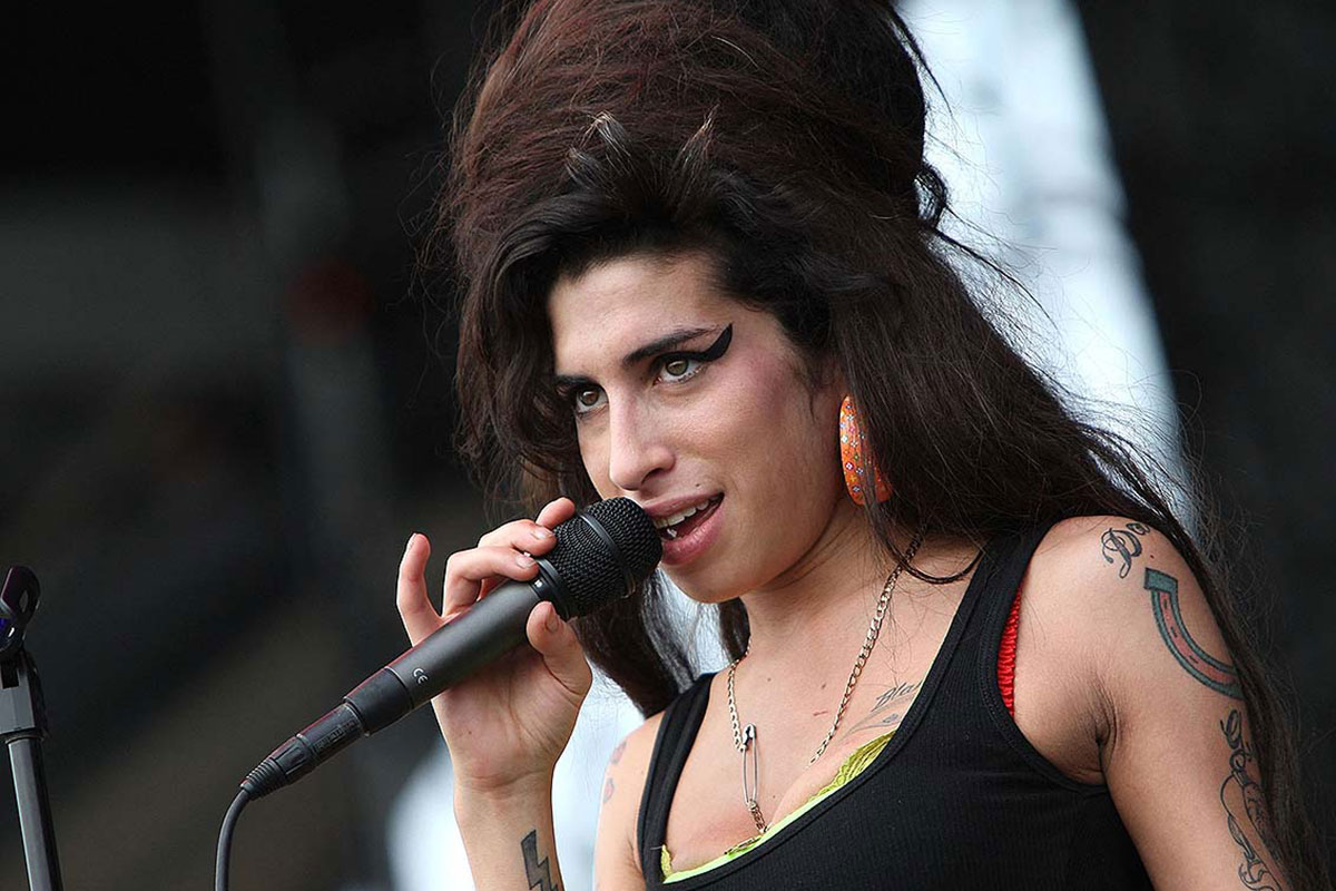 Publican un libro con textos inéditos de Amy Winehouse