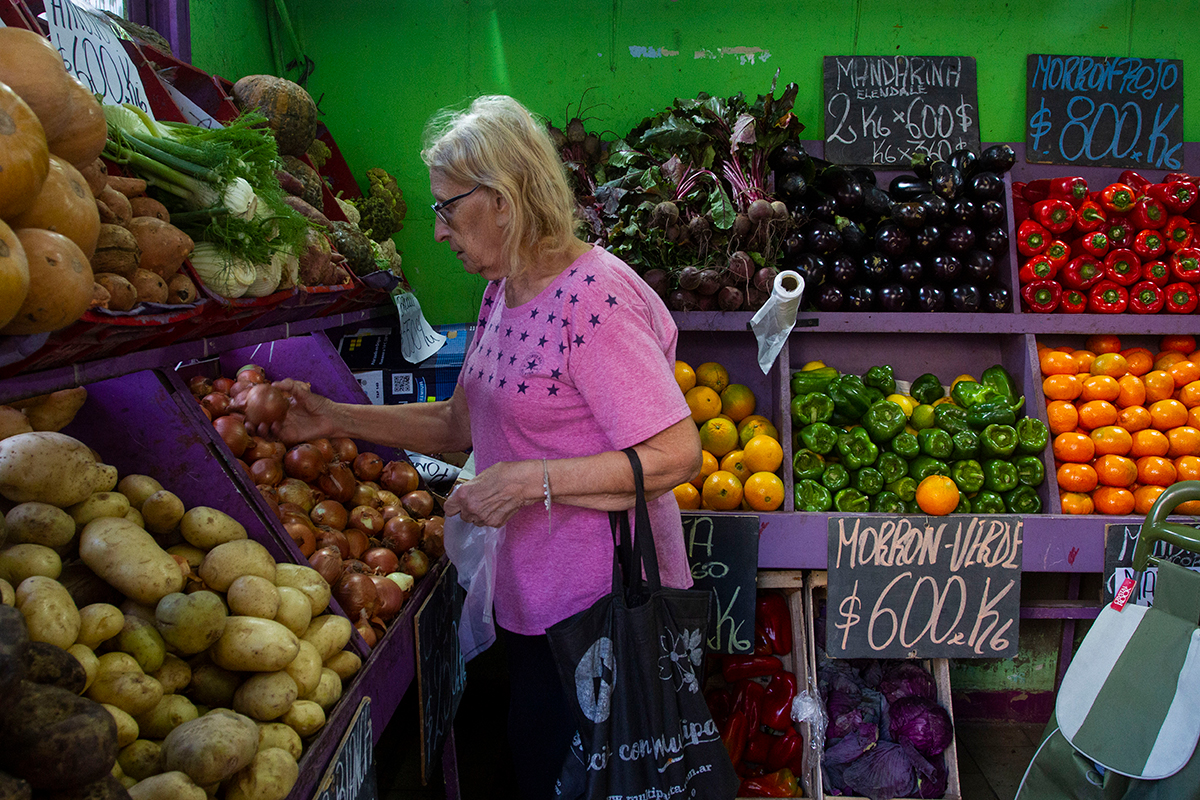 Ventas en comercios de barrio repuntan por el compre sin IVA