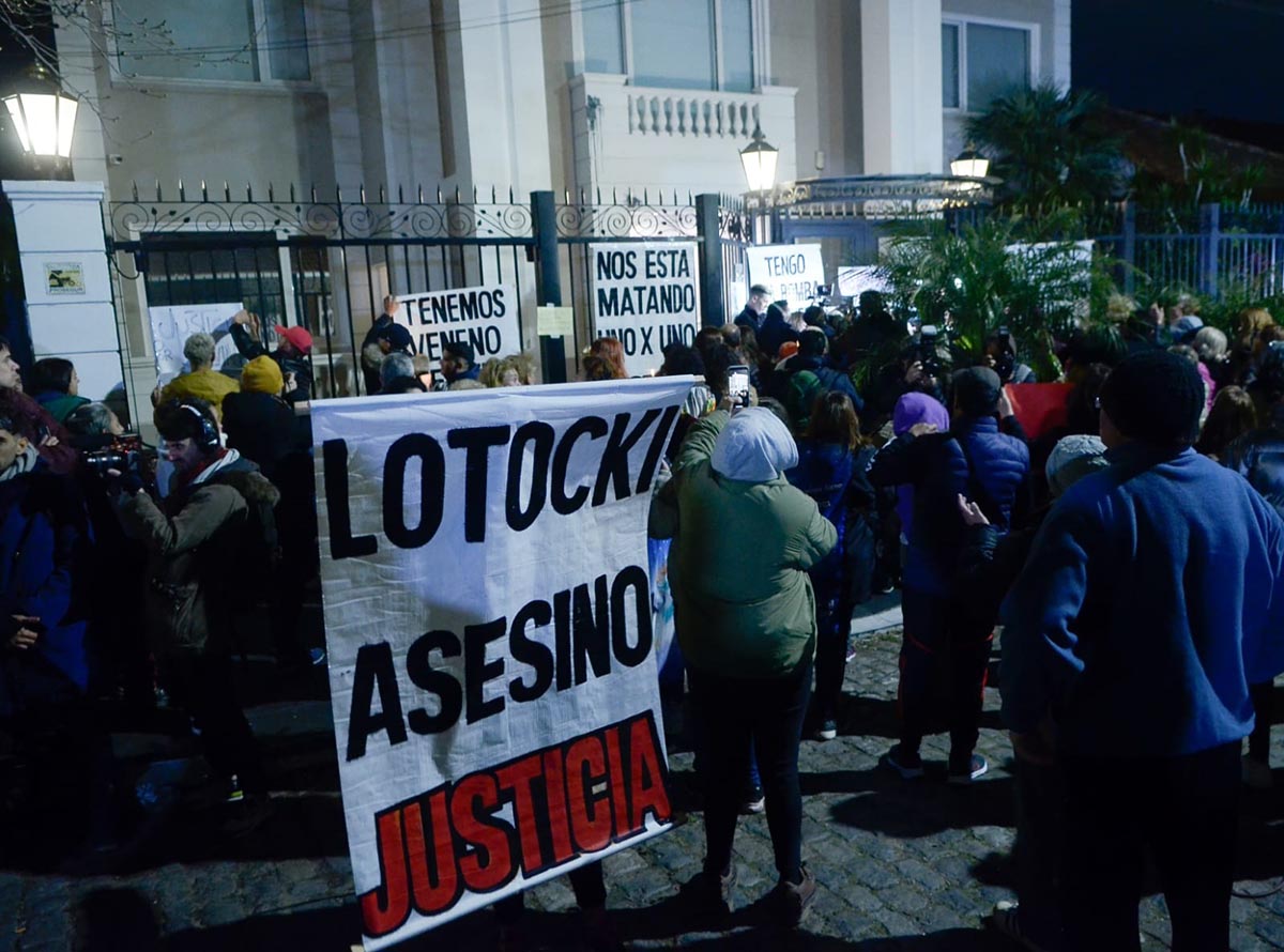 Lotocki se entregó en La Plata y quedó detenido por la muerte de un paciente en 2021