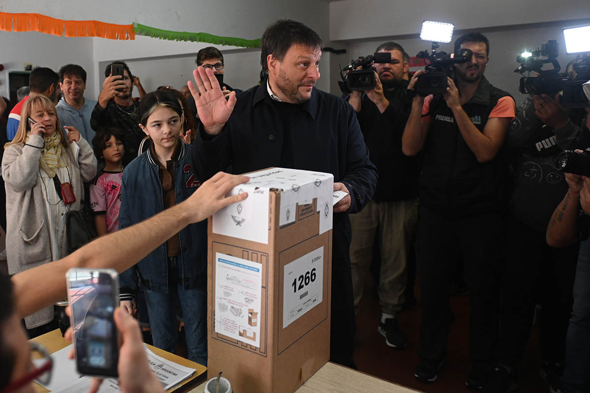 Santoro: “La democracia la va a defender el pueblo argentino, lo que está en riesgo es la convivencia”