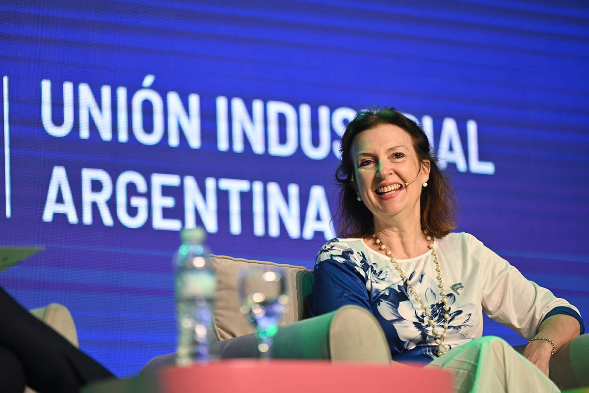 Mondino prometió dólares a exportadores y adelantó que Argentina no entrará a los BRICS