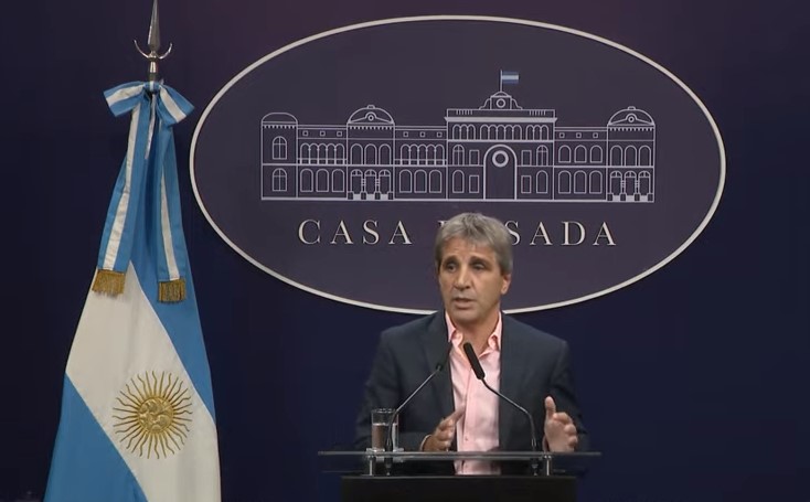 Luis Caputo anunció que el gobierno retirará las medidas fiscales de la ley ómnibus pero habrá más ajuste