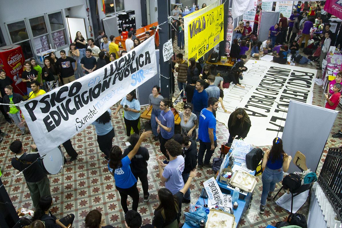 Fotogalería: vigilia por la marcha universitaria