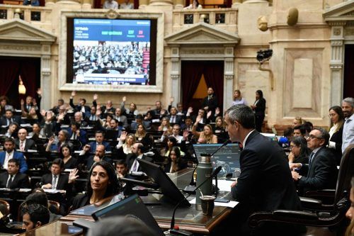 Los nuevos cambios a la Ley Bases que aceptó el oficialismo para lograr la aprobación