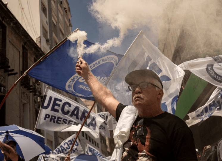 Pacientes sin medicamentos: denunciaron al ministro de Salud por “abandono de persona”