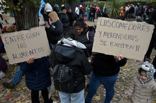 Salud, educación y ayuda social, los rubros con los que se ensañó la motosierra