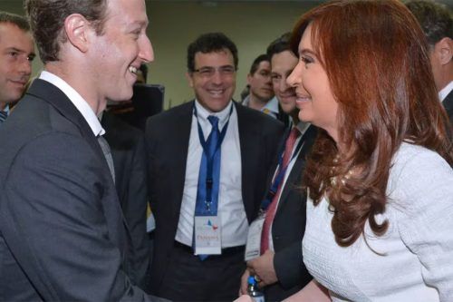 CFK atendió a Adorni: «Hay gente que habla porque el aire es gratis»