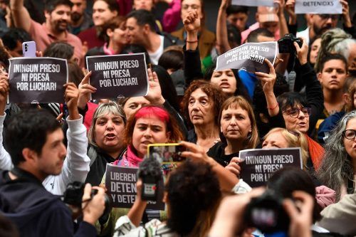 Quiénes son las seis mujeres que fueron detenidas durante la represión en el Congreso