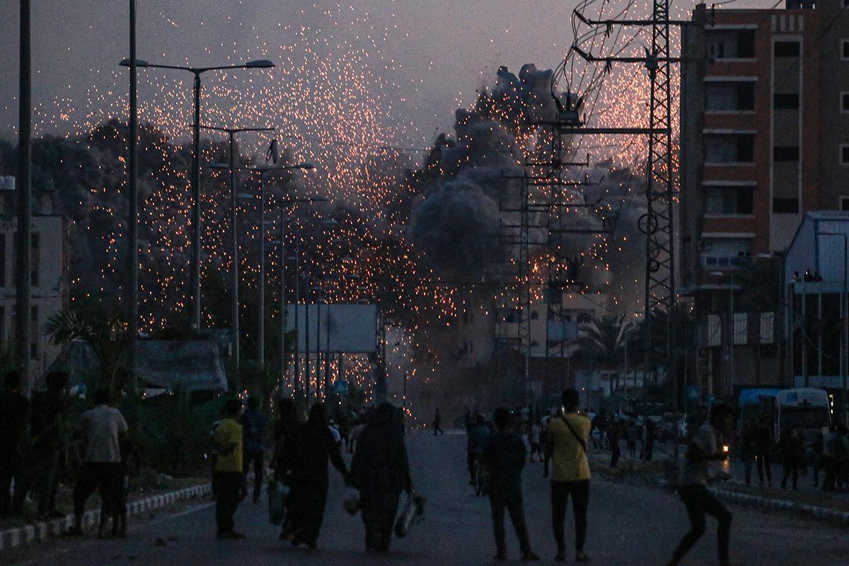 Israel bombardeó otro campo de refugiados al cumplirse ocho meses de su ofensiva