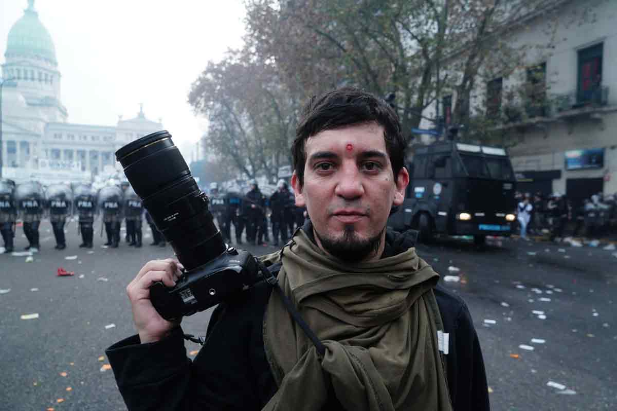 La ley gases: balas, razia y represión frente al Congreso enrejado