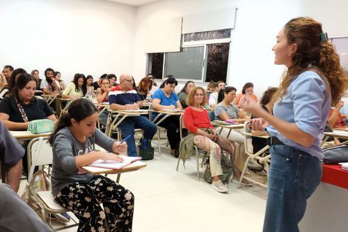 Desde universidades hasta municipios: crece el interés por aprender lenguas indígenas