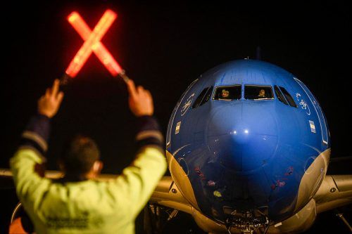 El Gobierno anunció que privatizará Aerolíneas Argentinas por decreto