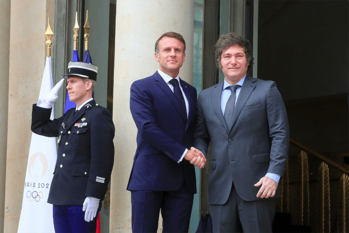 Petite encuentro: Milei estuvo con Macron en Francia en la previa de la inauguración de los Juegos Olímpicos