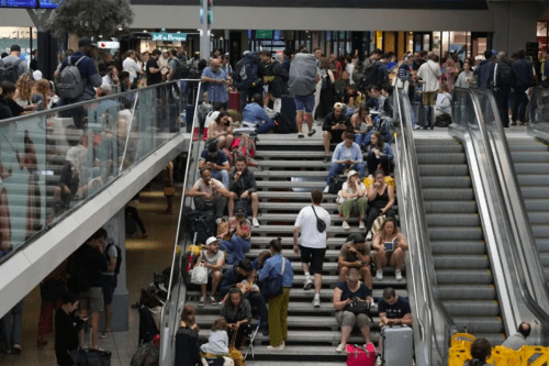 Tensión en Francia: trenes cancelados, denuncias de sabotaje y aeropuertos cerrados antes de la ceremonia de apertura olímpica