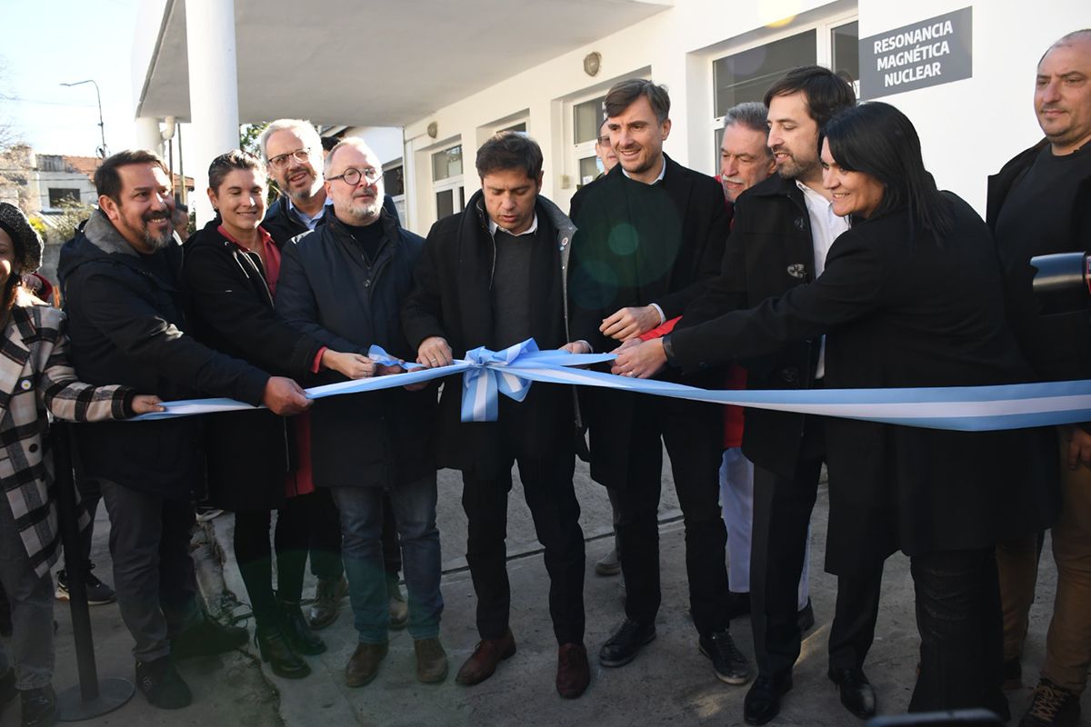 Lucas Ghi inauguró un nuevo resonador en el Hospital Güemes, de Haedo