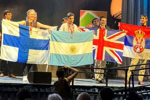 El medallista de plata de las Olimpíadas de Matemáticas: «Podría haber muchos argentinos compitiendo a nivel internacional si recibieran el acompañamiento necesario”