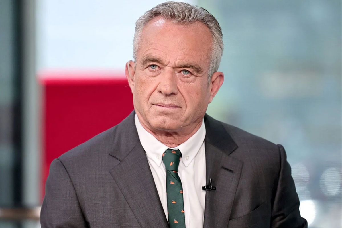 Robert F. Kennedy Jr. le da sus votos a Donald Trump