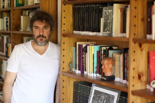 Jorge Consiglio: «Civilización y barbarie son dos ejes que reformulamos quienes producimos literatura»