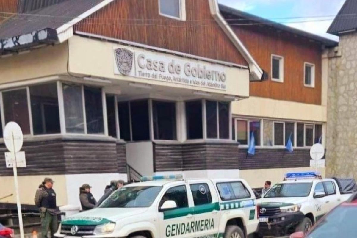 Reforma de la Constitución provincial: allanan la Casa de Gobierno de Tierra del Fuego